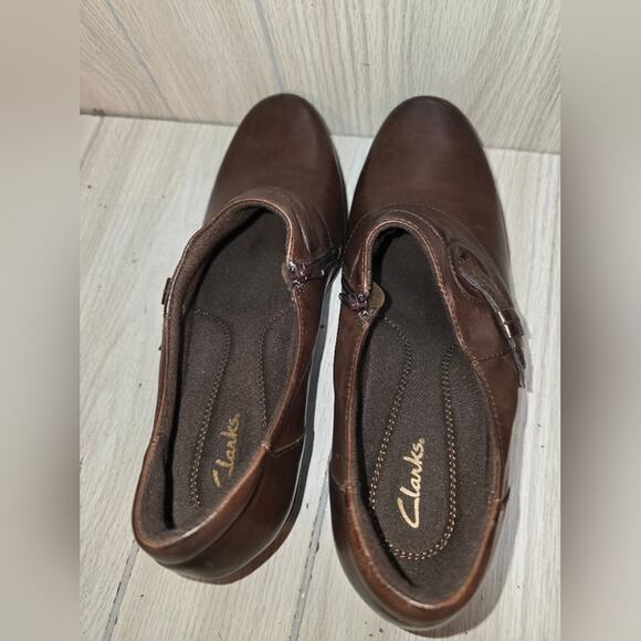 Clarks Womens Brown Leather Clogs Size  11 2" Heel Fairy Witchy  Cottage Boho - Picture 3 of 8